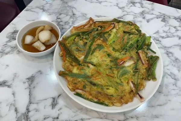 昌信（チャンシン）ユッケ 2号店｜広蔵市場（クァンジャン・シジャン）の韓国料理