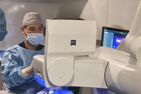 EYEREUM EYE CLINIC I World-renowned vision correction specialist (SMILE & ICL)