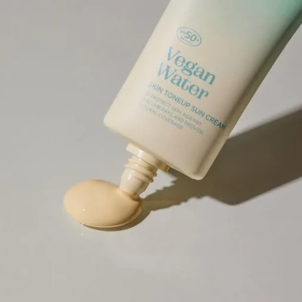 Labno ヴィーガン ウォーター スキントーンアップ サンクリーム SPF50+ PA++++