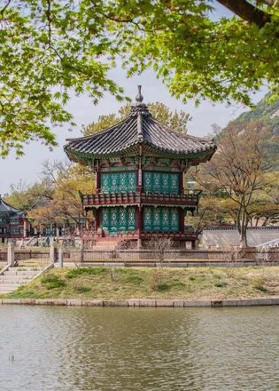 Changdeokgung Palace & Huwon