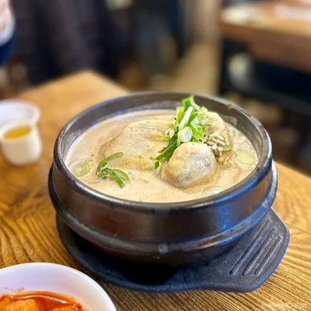 Tosokchon Samgyetang