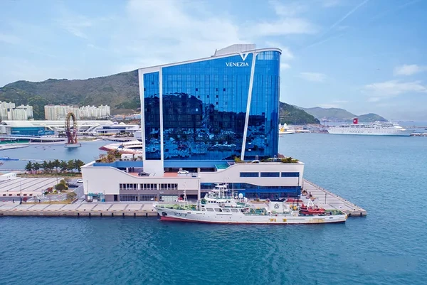 麗水（ヨス）ベネチアホテル＆スイーツ - 4つ星または同等クラス