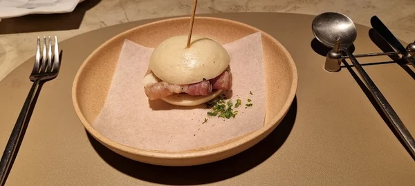 清潭（チョンダム）のミシュランガイド掲載ステーキハウス｜ELPIC（エルピック）