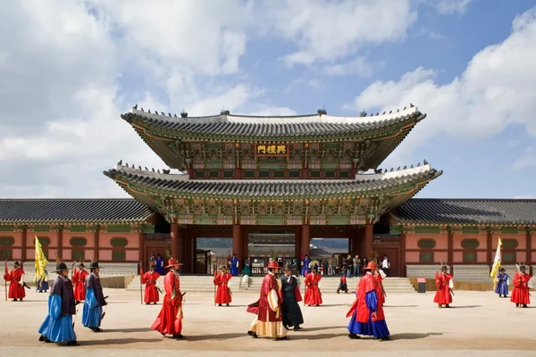 A must-visit one-day trip for first-time visitors to Seoul (Gyeongbokgung Palace, Myeongdong, N Seoul Tower + Hanbok Soap Making Experience)
