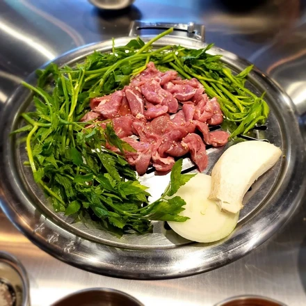 韓国焼肉店｜トントン（Tong Tong）