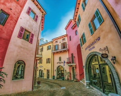 Namiseom + Petite France + Italian Village + Dongdaemun Market Day Trip (1-day tour)