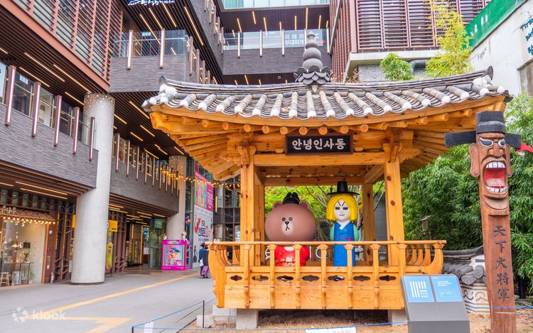 Foreigner Travel K-Pop Culture Experience 1 Day (Hongdae Street, K-Pop Dance Experience, Myeongdong Hiker Ground, Nanta Performance)