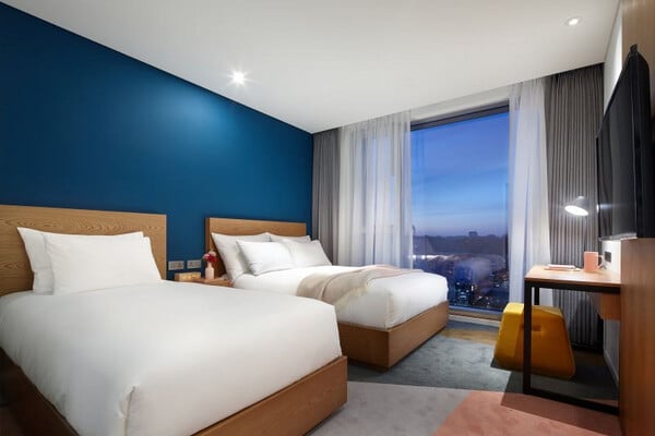 Standard Family Twin